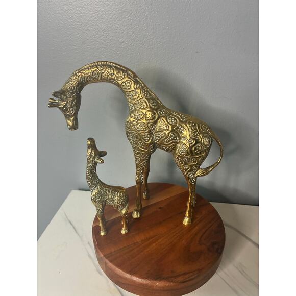 Vintage Solid Brass Giraffe Pair – Mama & Baby – Heavy, Detailed, Stunning - Picture 7 of 8